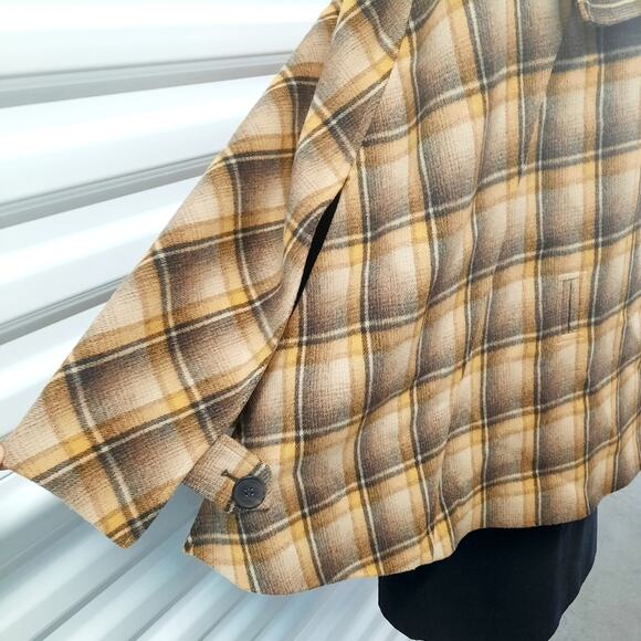 Tahari Plaid Wool Blend Cape Coat Brown Womens 12 Classic Fall Academia Jacket - Picture 4 of 9